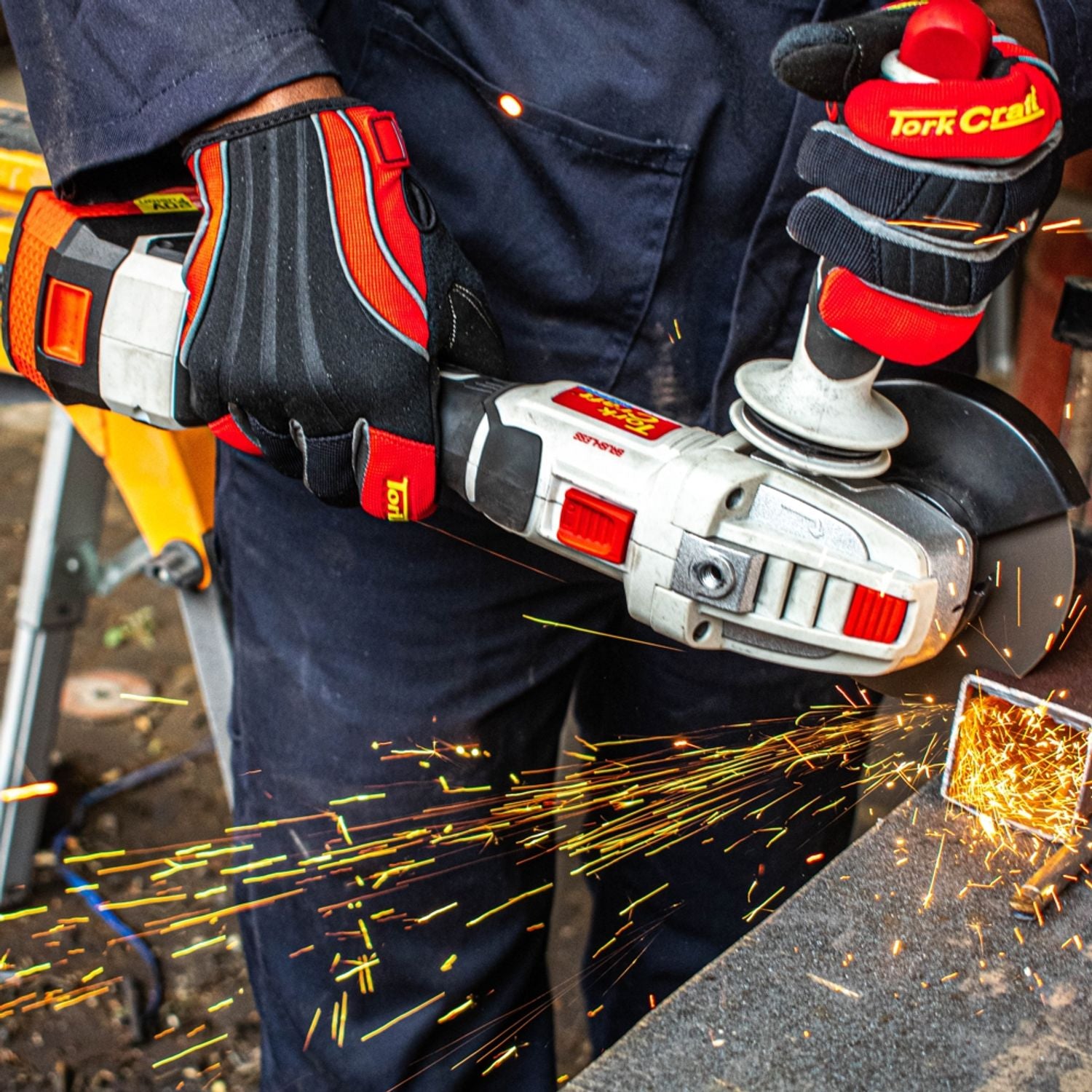 Angle Grinder Brushless AG115B 20V 115mm 8500RPM Bare Tool BMC Case