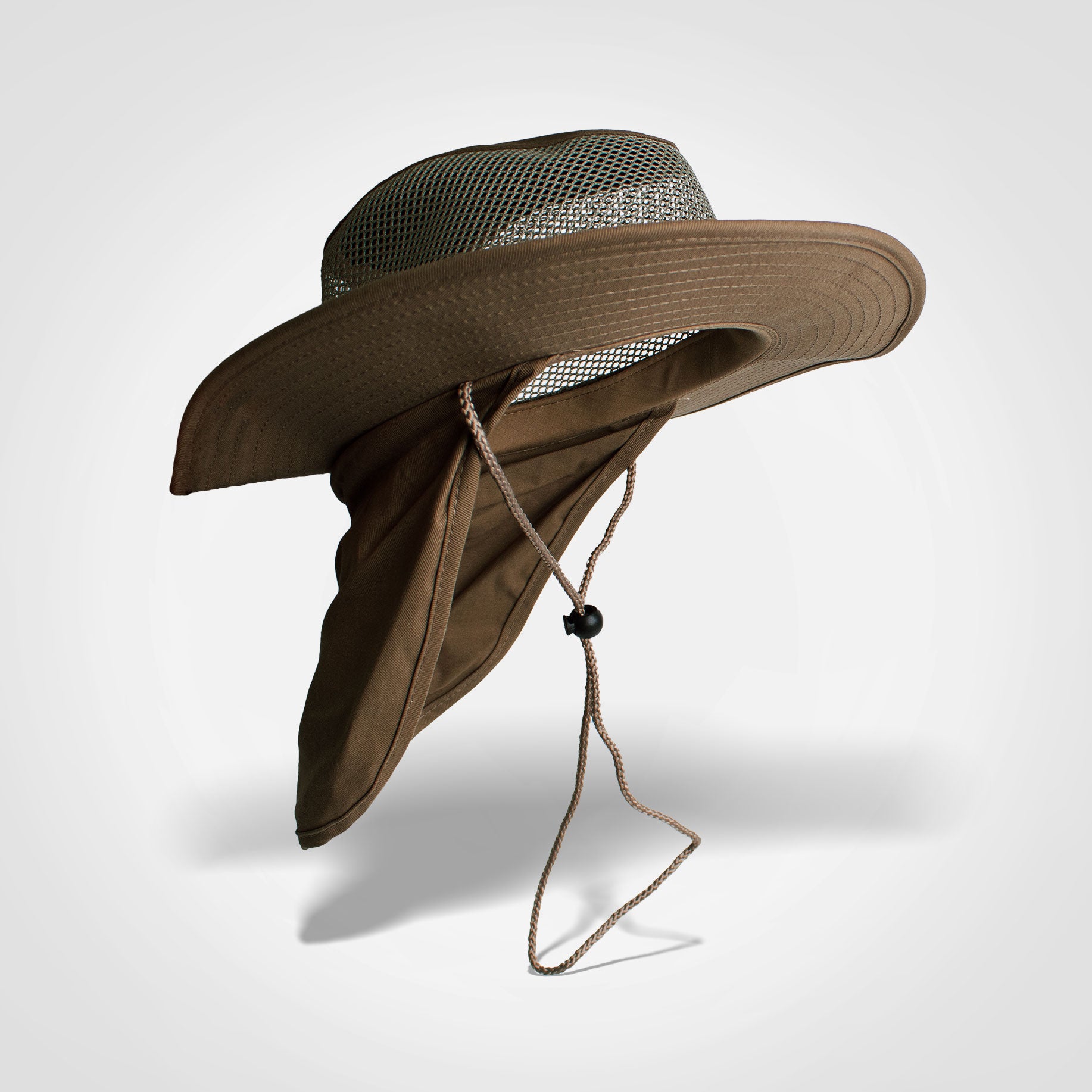 Safari hat with mesh crown and wide brim, chin cord in brown-olive